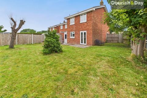 3 bedroom detached house for sale, Shelmore Way, Stafford ST20