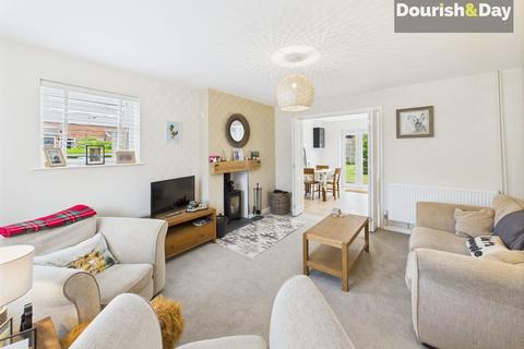 3 bedroom detached house for sale, Shelmore Way, Stafford ST20
