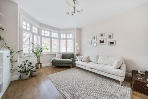 8a Lancaster Gardens, London, W13 9JY