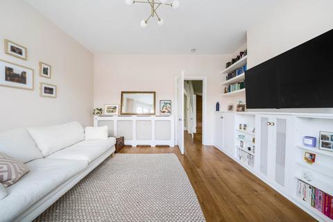 8a Lancaster Gardens, London, W13 9JY