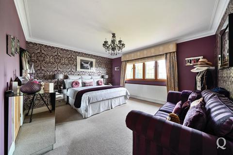 4 bedroom detached house for sale, Minster Road, Minster On Sea, Sheerness, Kent, ME12
