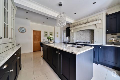 4 bedroom detached house for sale, Minster Road, Minster On Sea, Sheerness, Kent, ME12