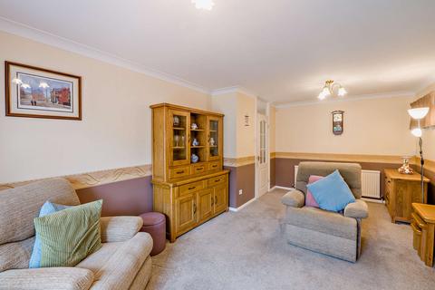 2 bedroom retirement property for sale, Larks Hill, Pontefract, West Yorkshire