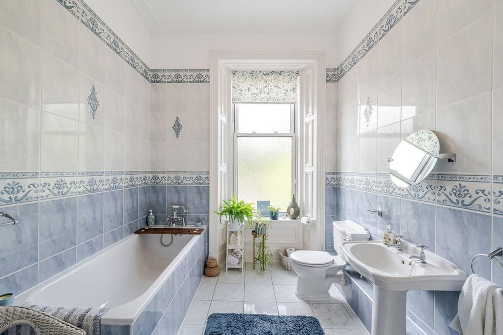Ain Bathroom