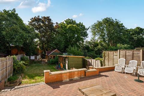 4 bedroom semi-detached house for sale, Broomfield Avenue, London, N13