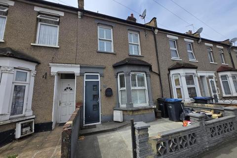3 bedroom terraced house to rent, Bury Street, Edmonton, N9
