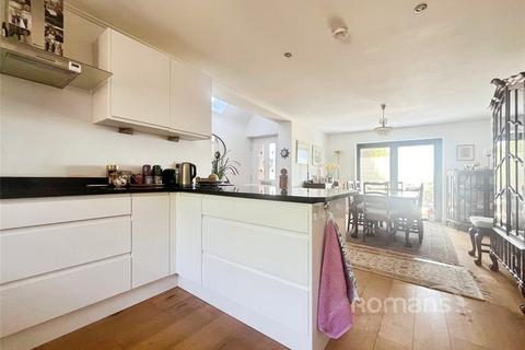 2 Spring Lane, Farnham, GU9 0JD