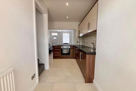 2 bedroom terraced house to rent, St. Georges Road, Barnsley