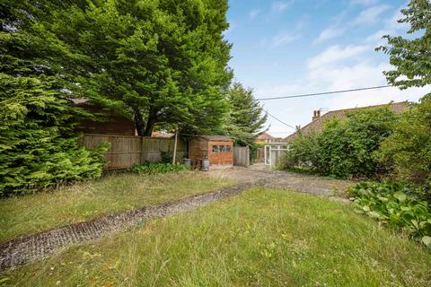 2 bedroom bungalow for sale, Folly View Road, Faringdon, Oxfordshire, SN7