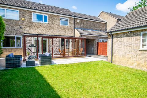 3 bedroom detached house for sale, St. Helens Close, Leeds LS16