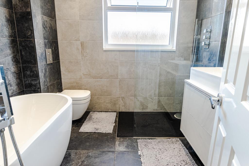 Bathroom1