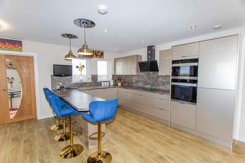 3 bedroom detached bungalow for sale, Hempriggs, Wick, Highland. KW1 5TP