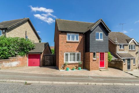 18 Bentley Close, Northampton, NN3 5JS