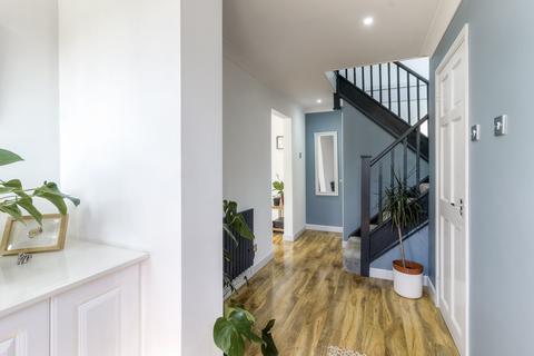 18 Bentley Close, Northampton, NN3 5JS
