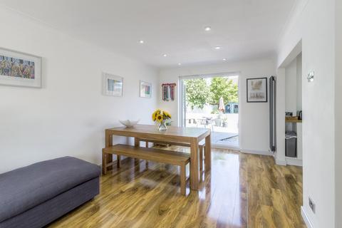 18 Bentley Close, Northampton, NN3 5JS