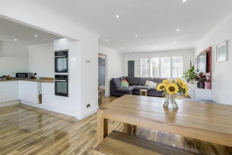 18 Bentley Close, Northampton, NN3 5JS