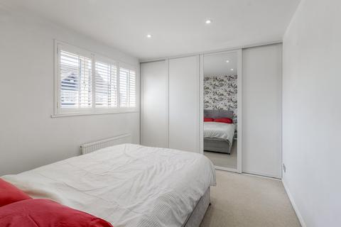 18 Bentley Close, Northampton, NN3 5JS