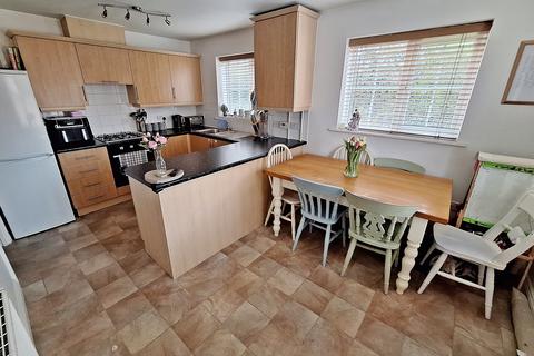undefined, at Wiffen Close, Bedfordshire, Bedford MK45