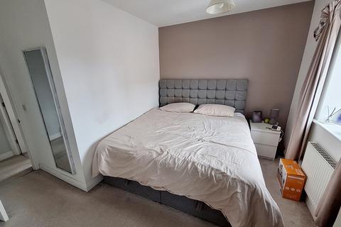 undefined, at Wiffen Close, Bedfordshire, Bedford MK45