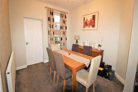 2 bedroom end of terrace house to rent, High Royd Avenue, Cudworth, Barnsley
