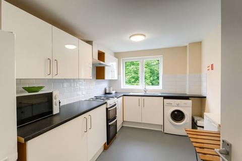 1 bedroom in a house share to rent, 125 West Wycombe Road, Hp12