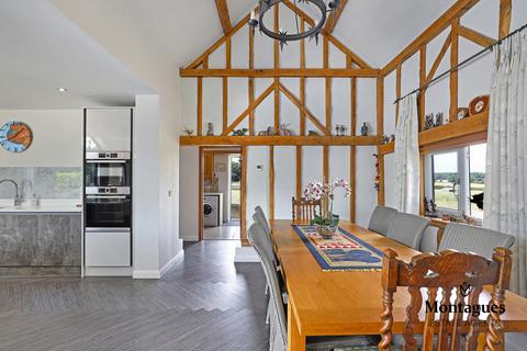 Owls Barn, Tawney Farm Tawney Common, Theydon Mount, Epping, CM16 7PU