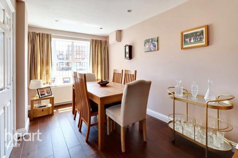 4 bedroom detached house for sale, Jewsbury Way, Leicester