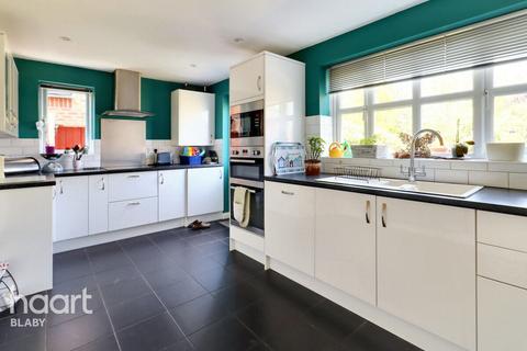 4 bedroom detached house for sale, Jewsbury Way, Leicester