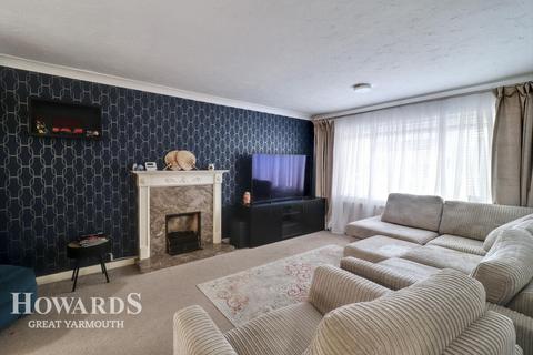 4 bedroom detached house for sale, Prince of Wales Road, Caister-on-Sea