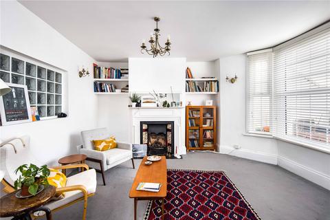 3 bedroom flat to rent, Holly Road, Wanstead, London, E11