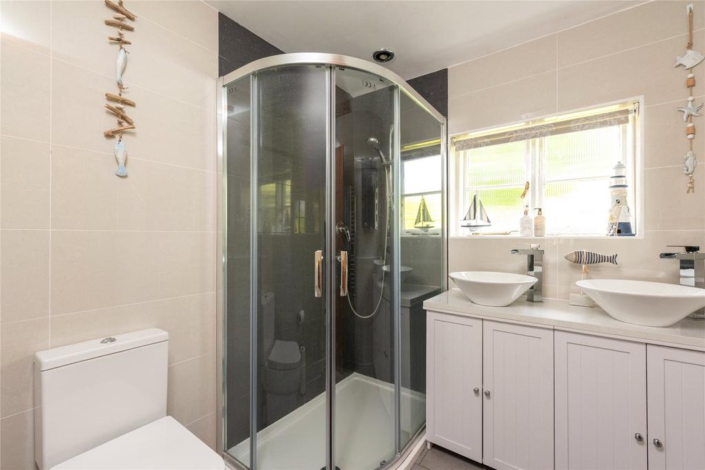 Ground Floor Shower