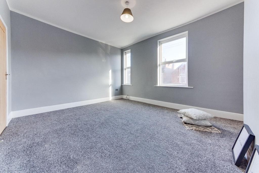 Bedroom 1.4.jpg