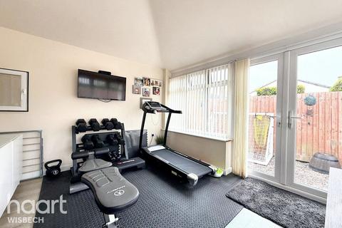3 bedroom bungalow for sale, Spencer Close, West Walton