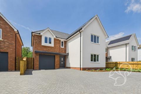 4 bedroom detached house for sale, Seaview Avenue, West Mersea CO5