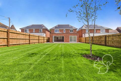 4 bedroom detached house for sale, Seaview Avenue, West Mersea CO5