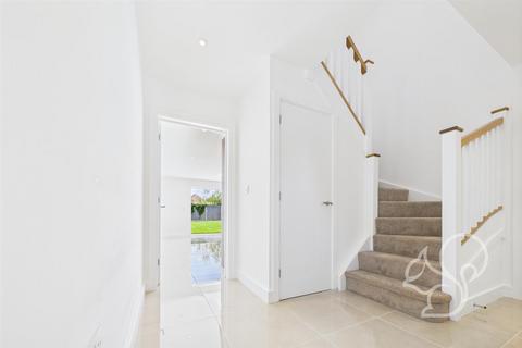 4 bedroom detached house for sale, Seaview Avenue, West Mersea CO5