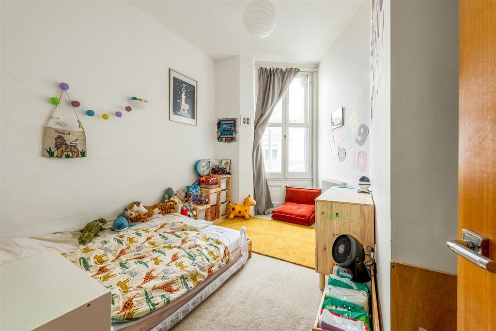 Flat 1, 3 Silwood Terrace1.jpg
