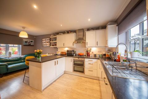 4 bedroom detached house for sale, Massey Close, Newton-Le-Willows, WA12