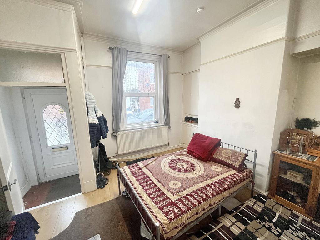 2 Raikes Road