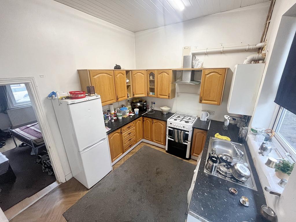 2 Raikes Road