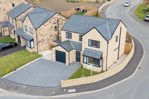 4 bedroom detached house for sale, Summer View, Holmfirth, HD9