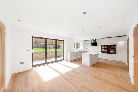 4 bedroom detached house for sale, Summer View, Holmfirth, HD9