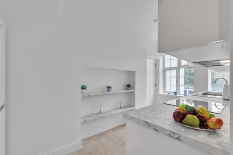 Flat 11, Belmont Court Finchley Road, London, NW11 6XS