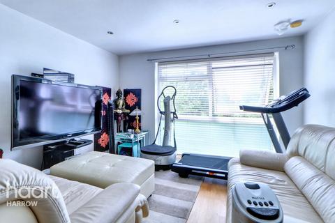 2 bedroom flat for sale, Aran Drive, Stanmore