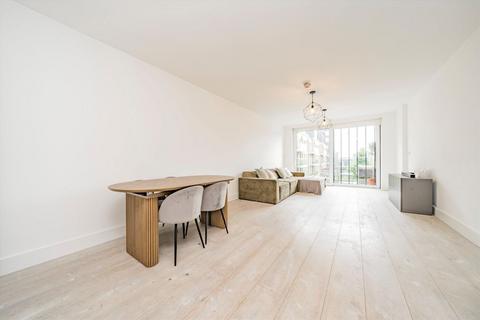 2 bedroom flat for sale, Central Avenue, London SW6