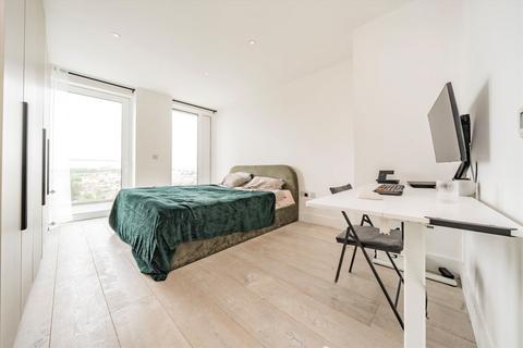 2 bedroom flat for sale, Central Avenue, London SW6