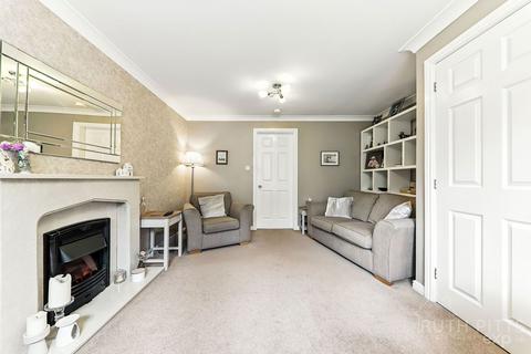 24 Howard Drive, Ackworth, Pontefract, WF7 7RB