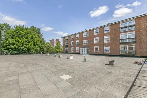 4 Maresfield, Croydon, CR0 5UA