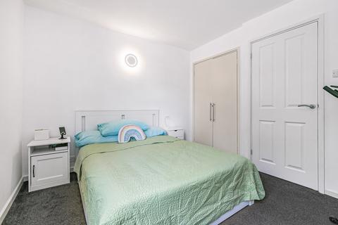 4 Maresfield, Croydon, CR0 5UA