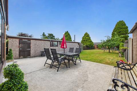 2 bedroom bungalow for sale, Ganstead Lane, Bilton HU11